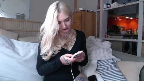 tattoobbgirl online show from 24, 2, 2025