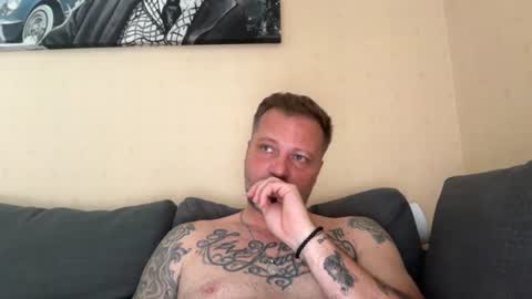 Snapshot of tattoomanforgirls chatting on 23, 6, 2026 tattoomanforgirls online show from 23, 6, 2026