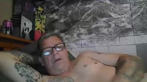 Snapshot of tatts4tits chatting on 1, 6, 2026 dave online show from 1, 6, 2026