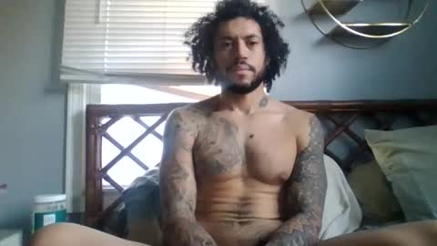 Snapshot of taurusbaeforever chatting on 14, 11, 2025 taurusbaeforever online show from 14, 11, 2025