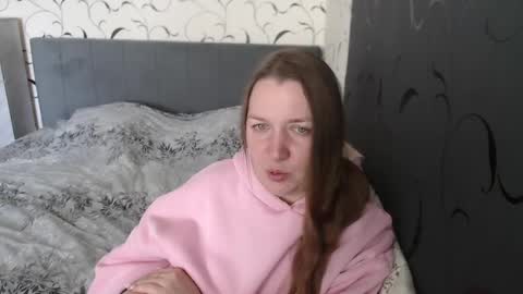 Snapshot of taxxxu chatting on 28, 4, 2026 Diana online show from 28, 4, 2026