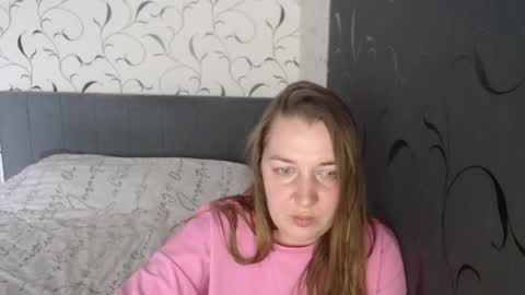 Snapshot of taxxxu chatting on 15, 5, 2026 Diana online show from 15, 5, 2026
