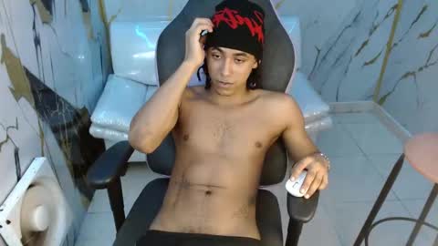 Snapshot of taylor_bigdick18 chatting on 17, 3, 2026 Taylor online show from 17, 3, 2026