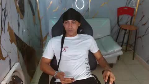 Snapshot of taylor_bigdick18 chatting on 27, 3, 2026 Taylor online show from 27, 3, 2026