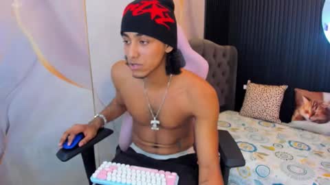 Snapshot of taylor_bigdick18 chatting on 16, 4, 2026 Taylor online show from 16, 4, 2026