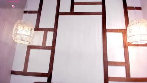 Taylor  Help me to get 100 thumbs up online show from 4, 12, 2025