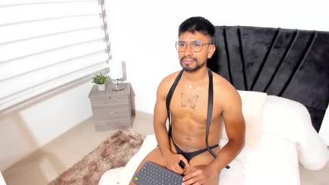 taylormaccurdy_ online show from 9, 10, 2025