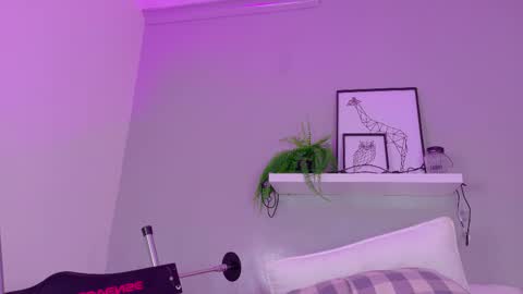 TAYLOR  online show from 19, 11, 2025