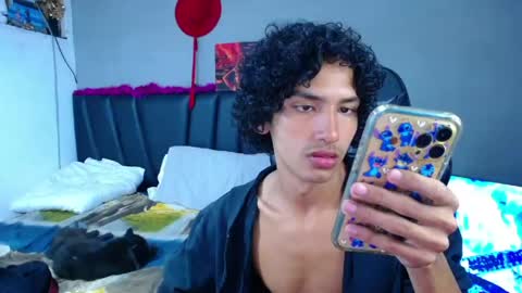 Snapshot of tayronx33 chatting on 27, 5, 2026 Tayron online show from 27, 5, 2026