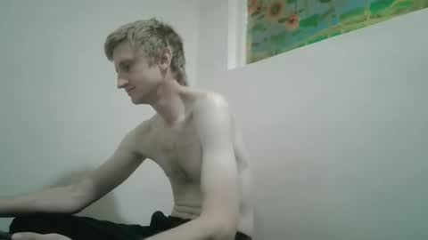Snapshot of tcute0 chatting on 27, 4, 2026 tcute0 online show from 27, 4, 2026
