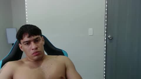 Snapshot of team23hot0 chatting on 8, 10, 2025 team23hot0 online show from 8, 10, 2025