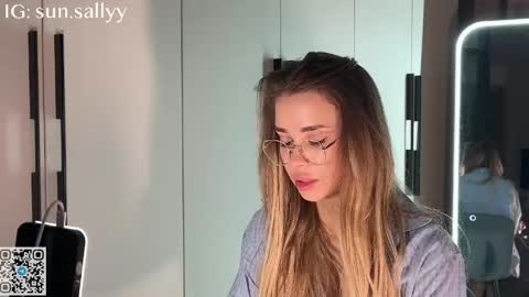 Snapshot of teasekiss chatting on 16, 5, 2026 Sally and Sandy online show from 16, 5, 2026
