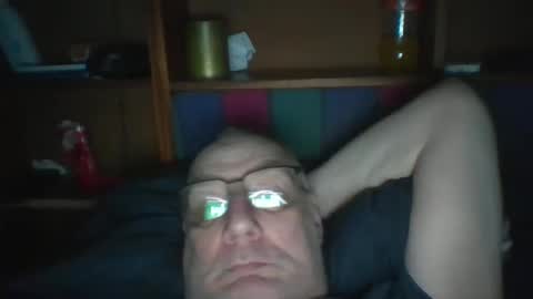 Snapshot of tebb61 chatting on 1, 5, 2026 Mark online show from 1, 5, 2026