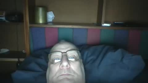Snapshot of tebb61 chatting on 5, 5, 2026 Mark online show from 5, 5, 2026