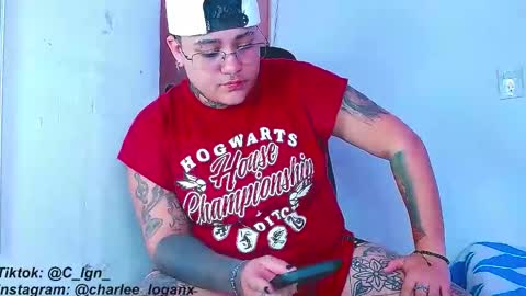 Charlee He online show from 18, 1, 2025