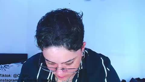 Charlee He online show from 12, 3, 2025