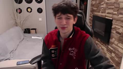 Teddy online show from 10, 11, 2025