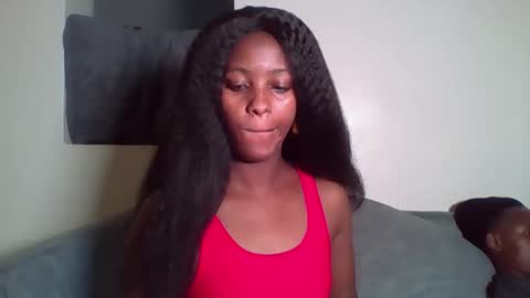 Snapshot of tee_kaicy chatting on 13, 10, 2025 kaicy online show from 13, 10, 2025