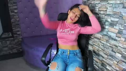 Tayloor online show from 6, 2, 2025