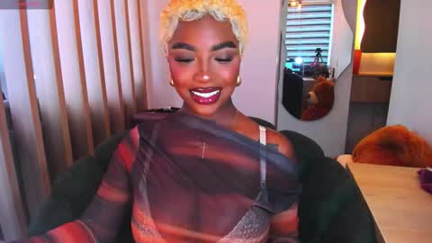 Snapshot of teerry__ chatting on 4, 11, 2025 Teerry online show from 4, 11, 2025