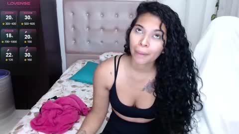 Tefy Cardona online show from 23, 12, 2024