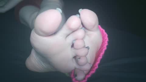 Viv West online show from 2, 1, 2025