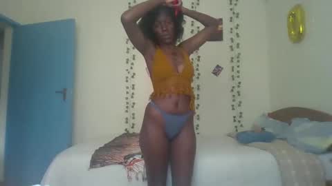 Snapshot of temptiebony69 chatting on 1, 12, 2025 temptiebony69 online show from 1, 12, 2025