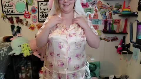 Snapshot of ten_tickle_pixie chatting on 16, 2, 2026 Pixie and Tentacle Overlord online show from 16, 2, 2026