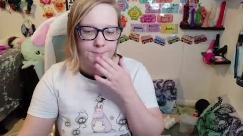 Snapshot of ten_tickle_pixie chatting on 20, 2, 2026 Pixie and Tentacle Overlord online show from 20, 2, 2026