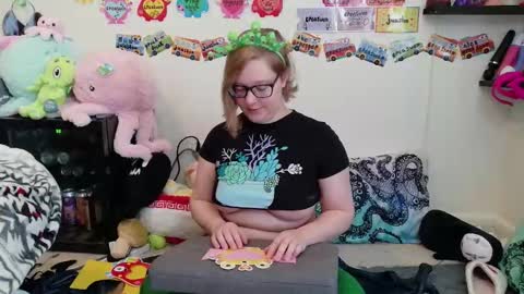 Snapshot of ten_tickle_pixie chatting on 25, 2, 2026 Pixie and Tentacle Overlord online show from 25, 2, 2026