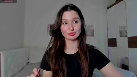 Snapshot of tender_babyy chatting on 9, 2, 2025 Sexy girl Li online show from 9, 2, 2025