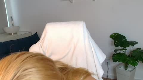 Snapshot of teodora_alamo chatting on 19, 5, 2026 Teodora Alamo online show from 19, 5, 2026