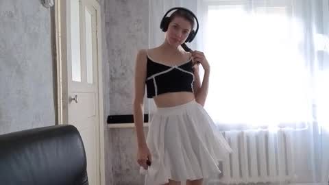 Snapshot of terranaufzinger chatting on 2, 10, 2025 Anny Simpson online show from 2, 10, 2025