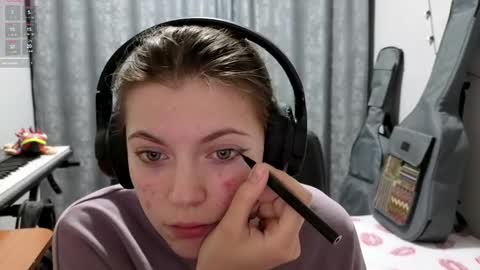 Anny Simpson online show from 15, 4, 2026