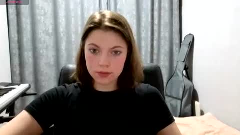 Snapshot of terranaufzinger chatting on 19, 6, 2026 Anny Simpson online show from 19, 6, 2026