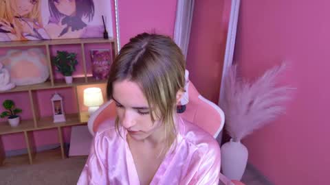tessa_shy_ online show from 25, 5, 2026