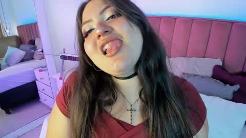 Snapshot of tessa_sinclaire chatting on 30, 4, 2026 TERESA online show from 30, 4, 2026