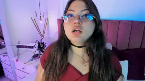 Snapshot of tessa_sinclaire chatting on 30, 4, 2026 TERESA online show from 30, 4, 2026