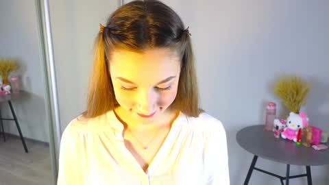 Tessa online show from 3, 2, 2025