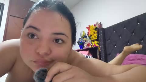 Snapshot of tessayleo_13 chatting on 19, 6, 2026 tessa y leo online show from 19, 6, 2026
