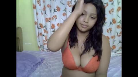 Snapshot of tessmia chatting on 2, 5, 2026 tessmia online show from 2, 5, 2026