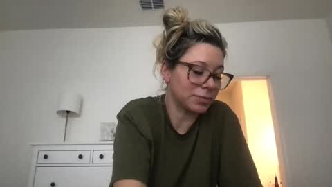 Daphne Summers online show from 1, 11, 2025