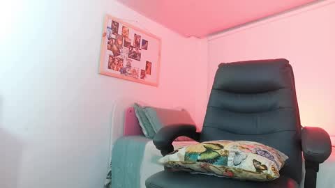 texas_curvykitten online show from 1, 3, 2026