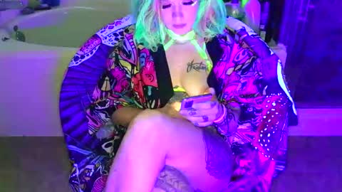 TEXASGIRLLLL online show from 3, 6, 2026