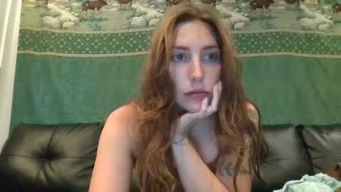 Snapshot of tfeather0532 chatting on 3, 8, 2026 Tessa online show from 3, 8, 2026