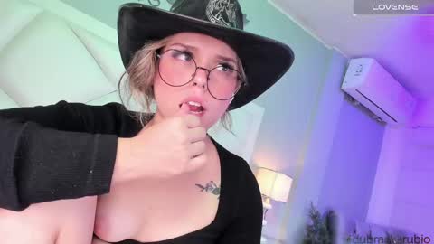 Thalia21 online show from 25, 2, 2025
