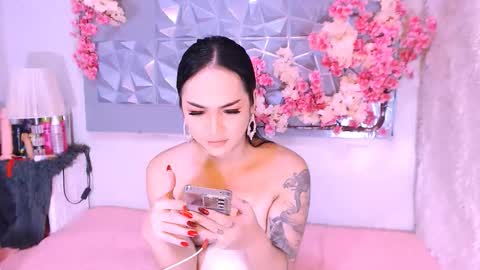 Snapshot of thalia_venture chatting on 22, 12, 2025 Thalia online show from 22, 12, 2025