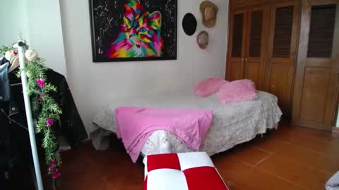    online show from 27, 12, 2024