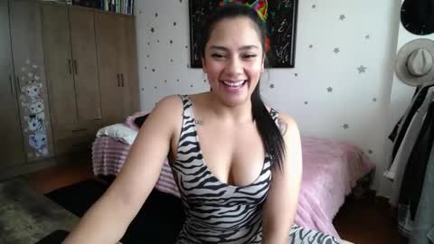 Snapshot of thaliacooper chatting on 12, 5, 2026 online show from 12, 5, 2026