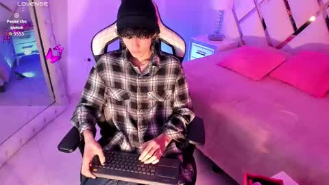 thanier_18 online show from 19, 2, 2026